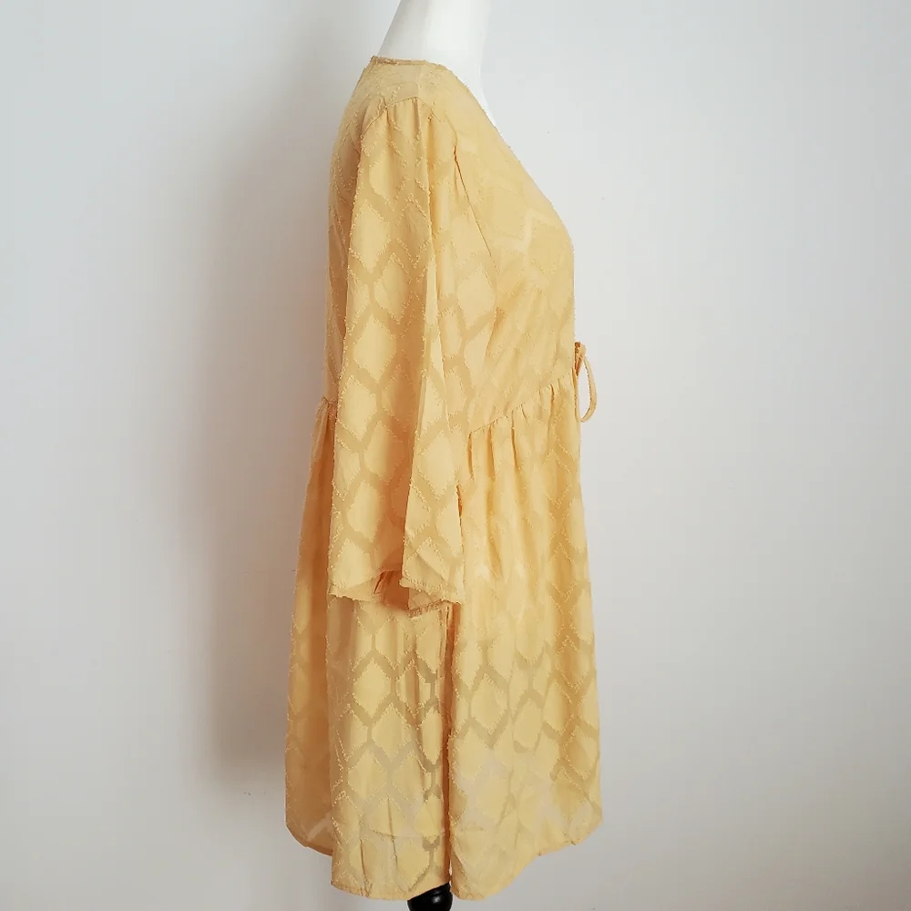 🆕️Yellow Kimono Size Medium - Picture 3 of 5